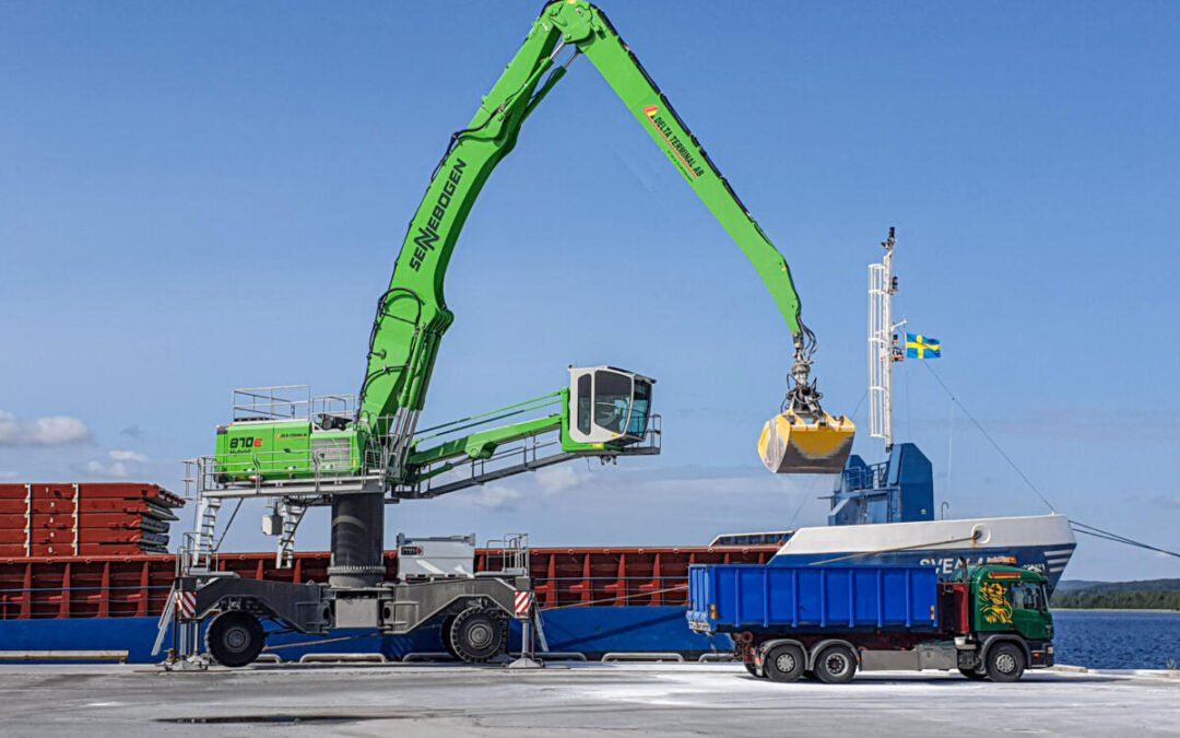 Port Logistics Simplified With A Customized SENNEBOGEN 870 E For Swedish Port Operator
