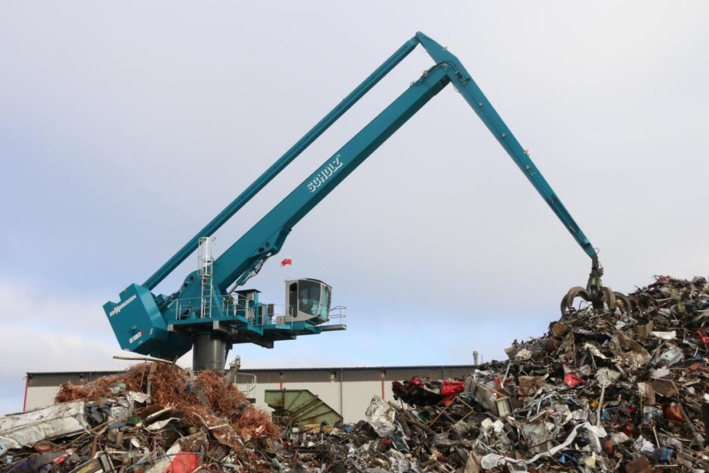 The SENNEBOGEN 8130 EQ powered by a 175 hp (130 kW) electric motor operates both quietly and efficiently as a prime material handler at the Scholz Recycling yard in Espenhain, Germany.